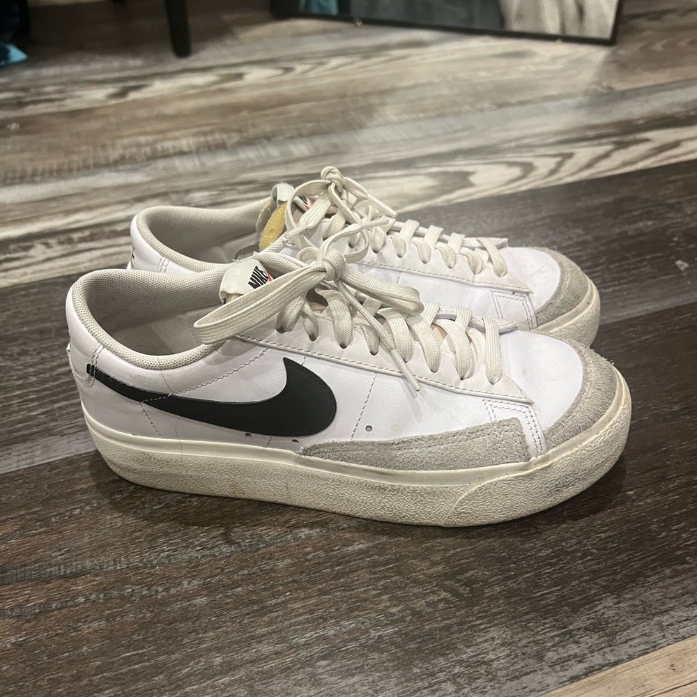 Nike platform blazers low